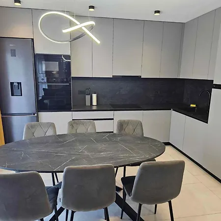 Daire Near Port In Volosca