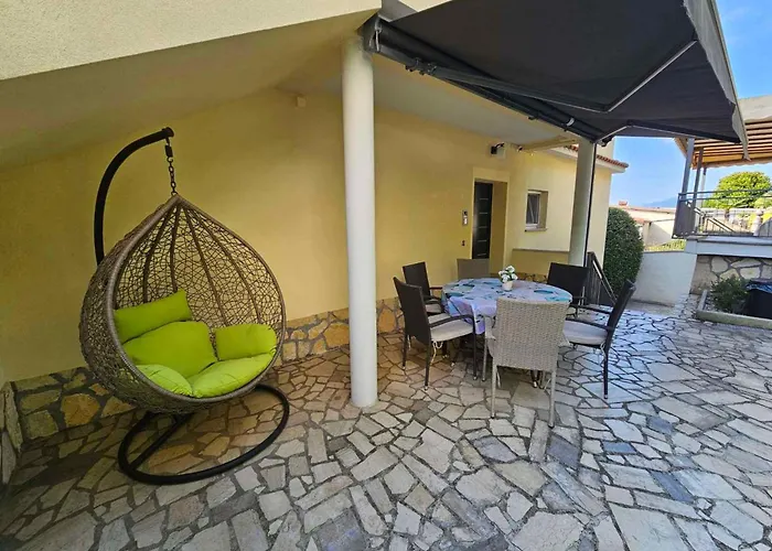 Near Port In Volosca Appartement