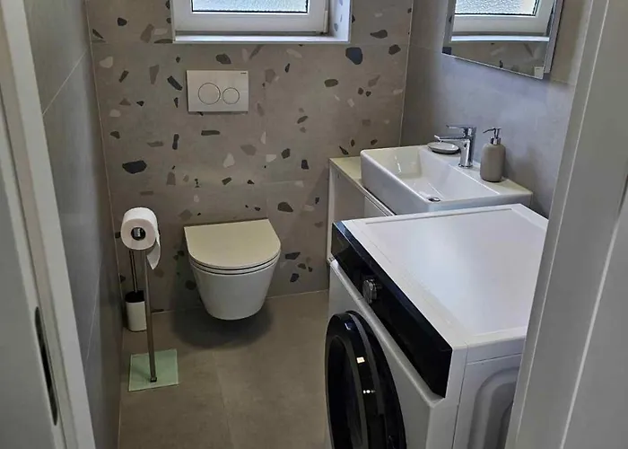 Lejlighed Near Port In Volosca