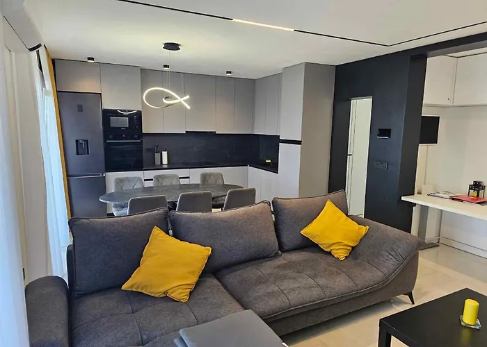 Near Port In Volosca Appartement Opatija