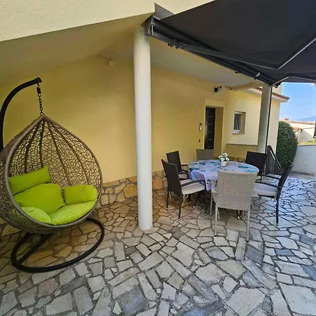 Near Port In Volosca Lejlighed